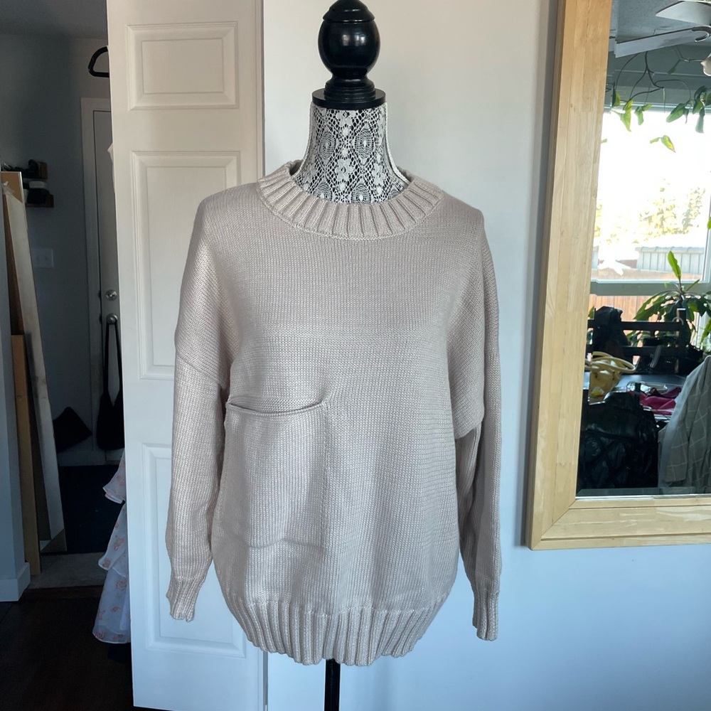 NWT Large Cozy Knit Crewneck Sweater. - Picture 3 of 5